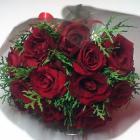 Ramo de 12 rosas rojas