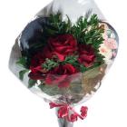 Ramo de rosas en cascadas